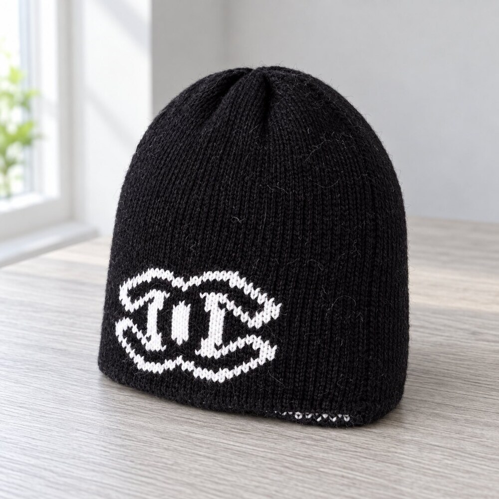 CHANEL Black CC Logo Knit Beanie - Picture 4 of 6